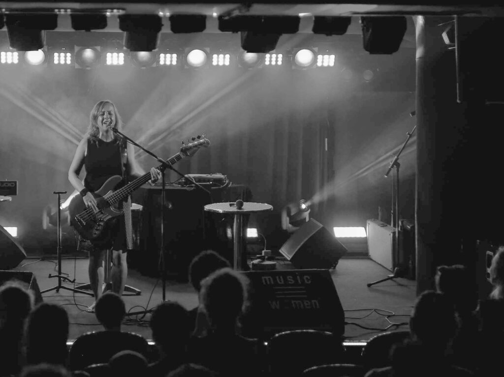 Jana Frank Indie Pop Künstlerin / Songwriterin Bremen